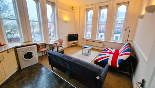 Modern Victorian Charm in a Great Location - Foto 5