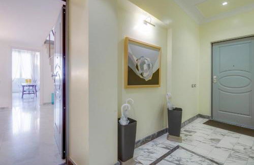 Right House - Characteristic Marina District - Photo 55