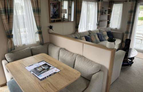 Exquisite Lake lodge in Hoburne Holiday Resort - Valentino Rose Lodge - Foto 21