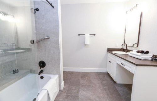 Luxury Spanish Style Home Walking Steps to HSB Resort - Foto 29