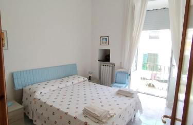 Ischia Ponte Romantic Apartment in the Historical Center and Near the sea - Photo 6