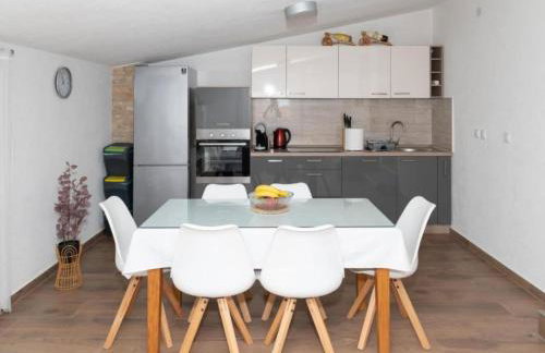 Five Bedroom Villa With Pool - Foto 9