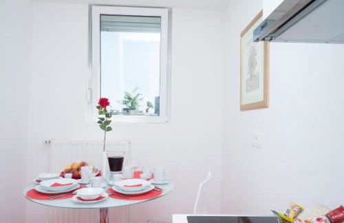Amanda Apartment - Photo 12