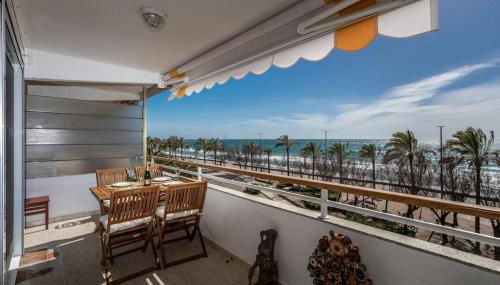 Beachfront/Strandwohnung in Calafell , Spanien - Photo 3