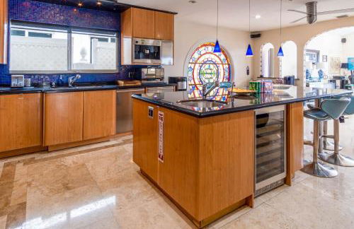 Oceana Blue / Beach Front / Pool / Bar / Relax - Foto 10