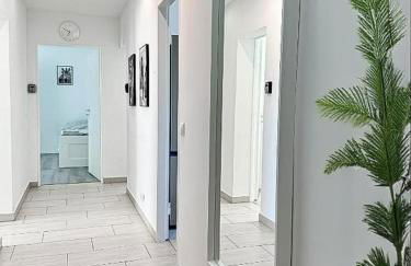 Moderne 3-Zimmer-Ferienwohnung bei Frankfurt - frisch renoviert, zentral gelegen und perfekt für Familien und Business-Trips - Foto 1