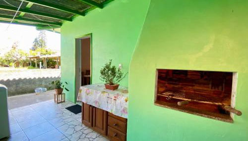 Casa Privativa com Varanda Gourmet e Churrasqueira- Pet Friendly- Wi-Fi e Garagem - Foto 3