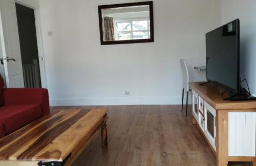 Lovely 3 Bedrooms Flat Near Romford Station With Free Parking - Foto 11