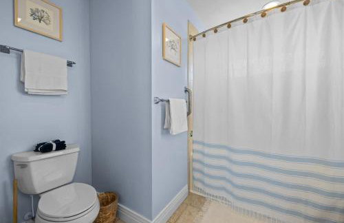 Blue Moon - LUX Oceanfront Pool Hot Tub Theater - Photo 46