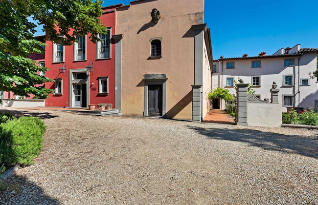 Garden & Wine Country Stay - Photo 27