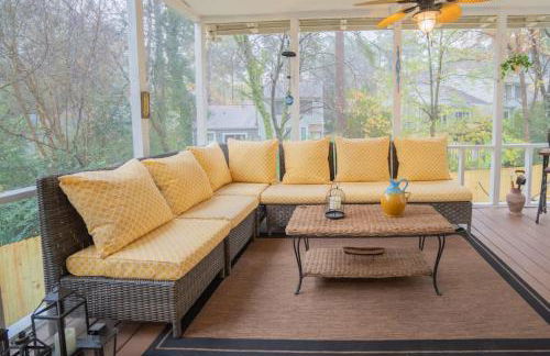 Fire pit - 6 Min to North Hills - Screened Porch - Foto 37