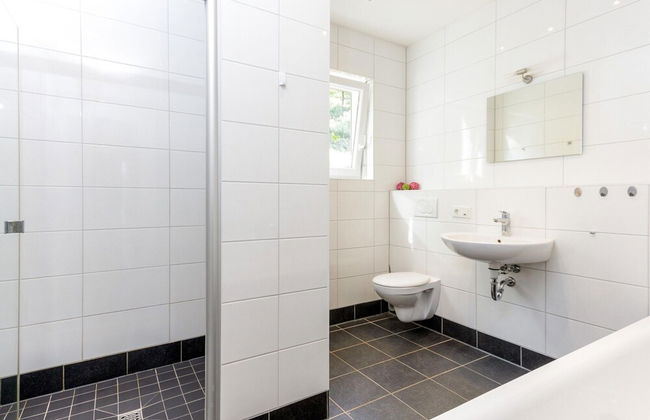 Beautiful Holiday Home in Waxweiler With Pool - Photo 28