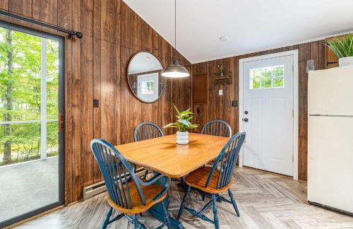 Modern w Fire Pit Deck, Grill & Hot Tub - Foto 18