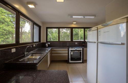 Refúgio de Luxo e Piscina à beira do Passaúna - Photo 39