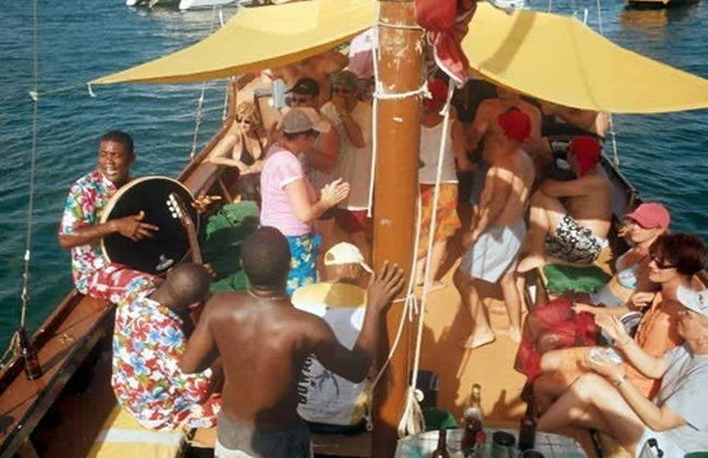 Balade en bateau pirate à Trou d'Eau Douce - Photo 3