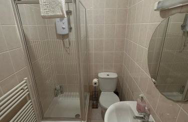 Spacious City Centre 2-Bedroom Apartment by StaySavvy Accommodation - Foto 44