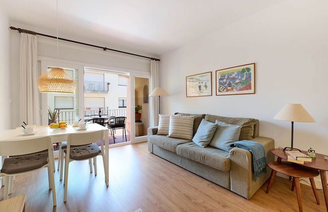 Llevant in Llafranc With 3 Bedrooms and 2 Bathrooms - Foto 1