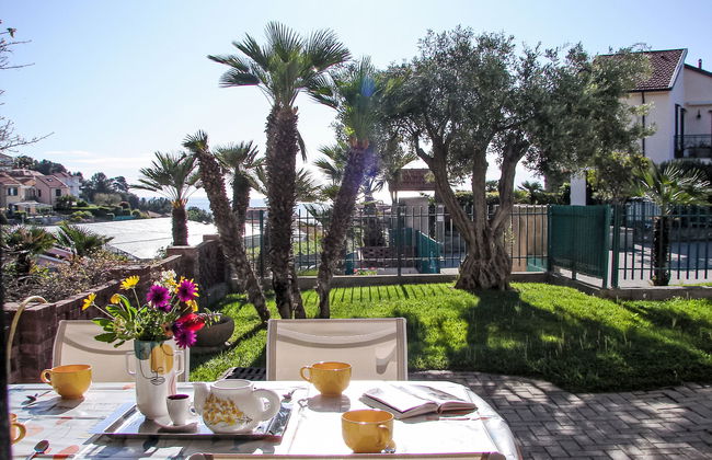 3 bedroom Apartment in Cipressa with swimming pool and garden - Photo 8