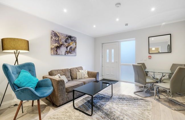 2 Bdrm Penthouse with parking Wycombe - Foto 79