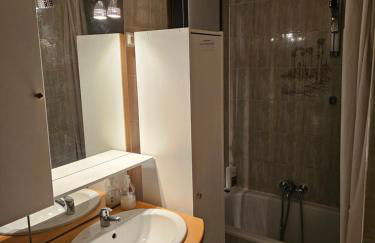 Appartement 2 pièces au milieu des chalets. Grande Terrasse Orientée Sud - Foto 2