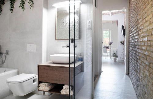 Magic Apartment with Private Terrace - Photo 18