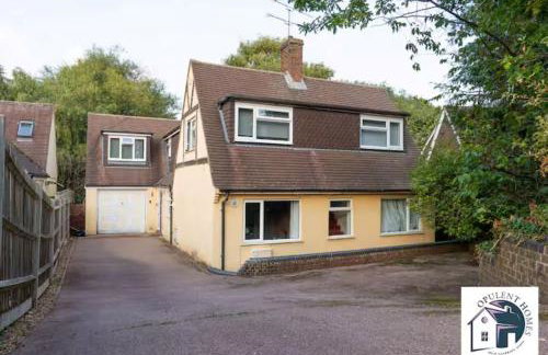 7 Bedroom Home - Contractor Stays - Reading Central - Photo 6