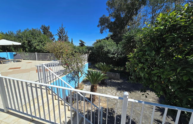 Skala - Villa - Sleeps 7 - Parking - Garden - Photo 24