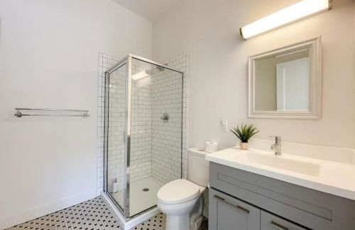 Historic 1900s Townhome with a Modern Flair - Foto 17