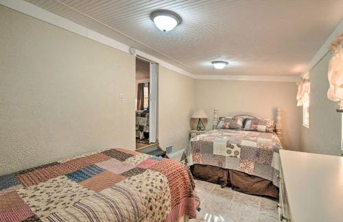 Peaceful Satsuma Escape with Dunns Creek Access - Foto 23