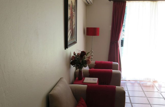 Self Catering 1 Bedroom Sofa Bedfull Bathroom Ideal for 4 Guets - Welcome - Foto 16