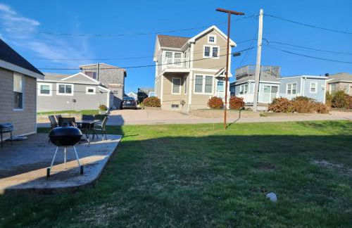 Beach Side Cottage in Narragansett - Photo 13