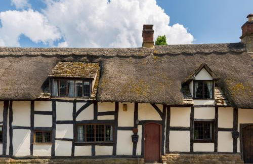 Pass the Keys Dara Cottage 16th Century Thatched Cottage - Photo 33