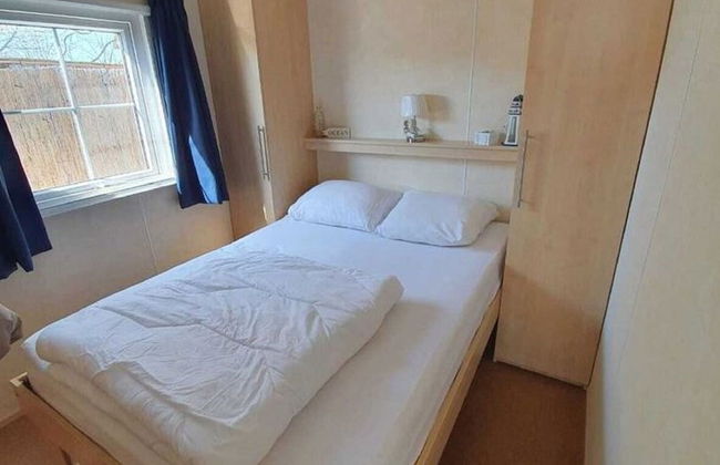 Charming Chalet in Goedereede With Open Area - Foto 2