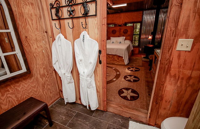 Cora's Cabins - Photo 29