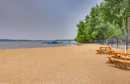 Chippewa Lake Cottage with Fire Pit! - Foto 27