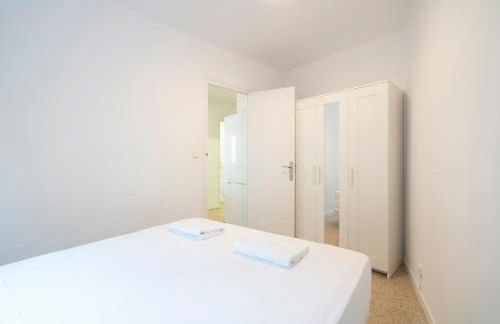 Homenfun Barcelona Park Güell - Photo 15