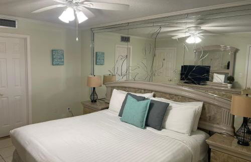 Holiday Surf and Racquet Unit 214 - Foto 14