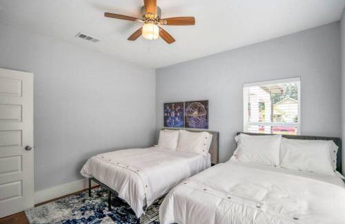 Intergalactic Abode at East Downtown - Foto 29