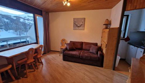 "Miramonte" appartement avec terrasse vue montagne et parking privatif sous-sol, à proximité immédiate des pistes, cœur de Vars les Claux, secteur point show avec commodités et piscine chauffée de plein air - Foto 3