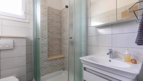 Holiday house Martinović - Foto 4, towels, Shower