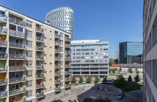 Sunny 1BDR with Balcony & Parking - Photo 45