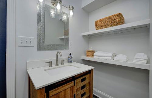 Spacious Bates-Hendricks Home ~ 5 Min to Lucas Oil - Foto 10