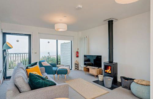 Residence 11 by Together Travel - Luxury 2-Bed Ground Floor Apartment - Photo 2