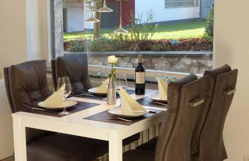 4 Sterne Ferienwohnung Schlossblick Sauna Pool Whirlpool pri - Foto 59