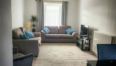 Central 2-bedroom bunglow with double sofa bed - Foto 4
