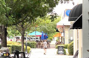 La Petite Fleur-Charming Park Circle Private Studio - Foto 41