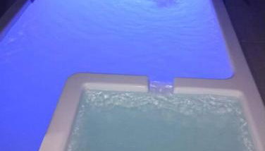 casa ampla com 3 quartos e piscina com hidromassagem - Foto 2