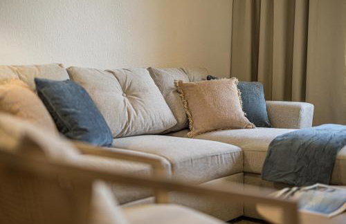 LeHaStays - Apartment Buckau 15 I 2 Zimmer I voll ausgestattete Küche I Balkon I Smart TV - Photo 29