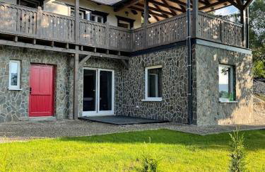 Czerwone Drzwi - Foto 1