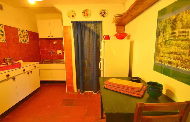 Spacious Home With Shared Pool - Photo 16